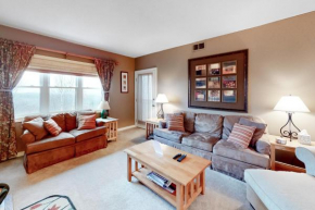 Bright and Sunny, Family-Friendly Winterplace End Unit Ludlow